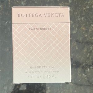 Bottega Veneta Eau Sensuelle Perfume Box in Pink and Cream